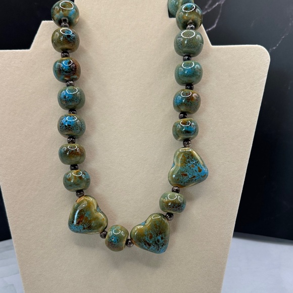 Handcrafted Green Glazed Heart Bead Necklace - Picture 2 of 7